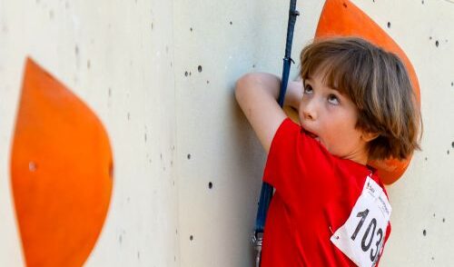 Artikelbild zu Artikel Deutschlands Kletternachwuchs begeistert bei den German Kids Masters 2026 in Wuppertal